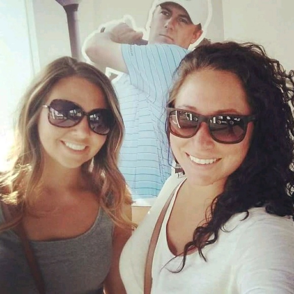 Meet your Posher, Marisa - Picture 1 of 1